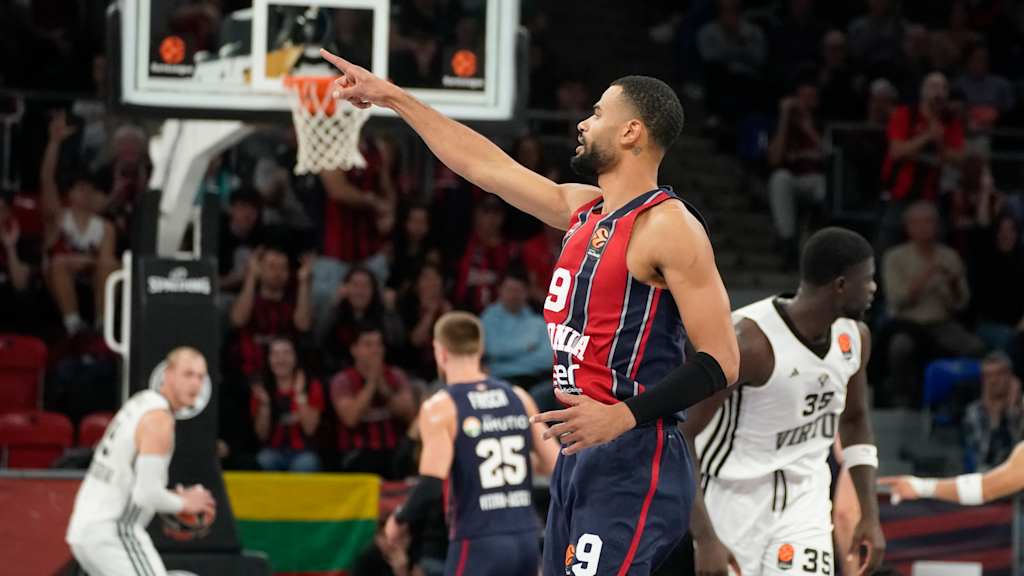 Timothe Luwawu-Cabarrot celebrates