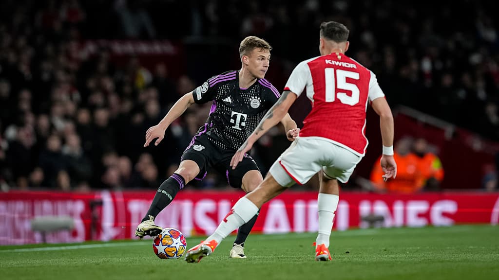Joshua Kimmich am Ball im Viertelfinale der Champions League zwischen Arsenal und Bayern