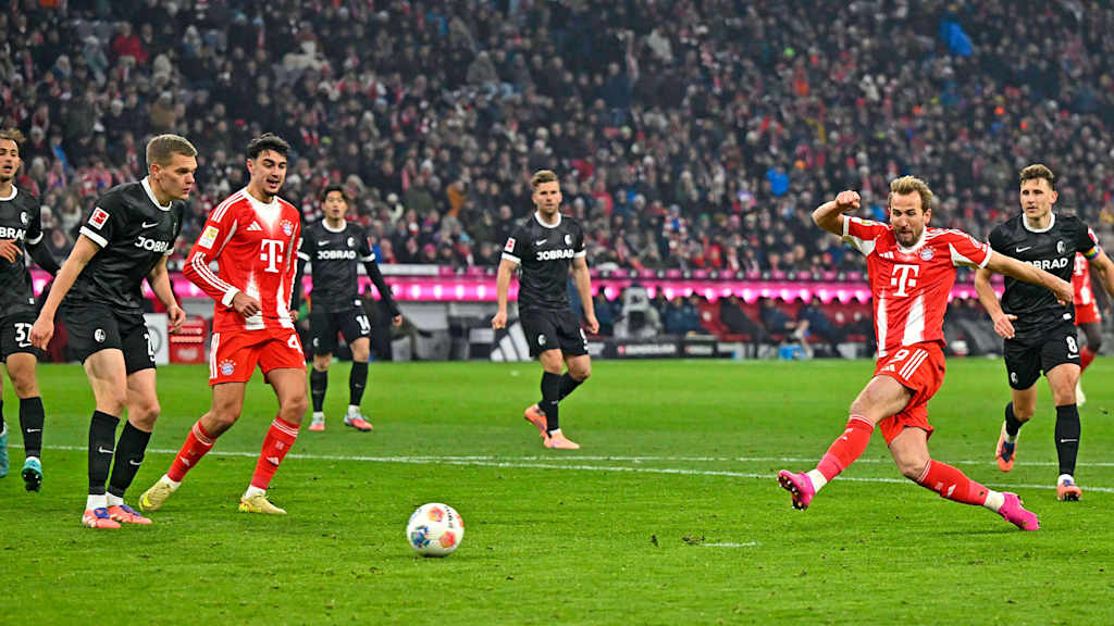 Harry Kane erzielt das 4:2 im Bundesliga-Spiel des FC Bayern gegen den SC Freiburg.