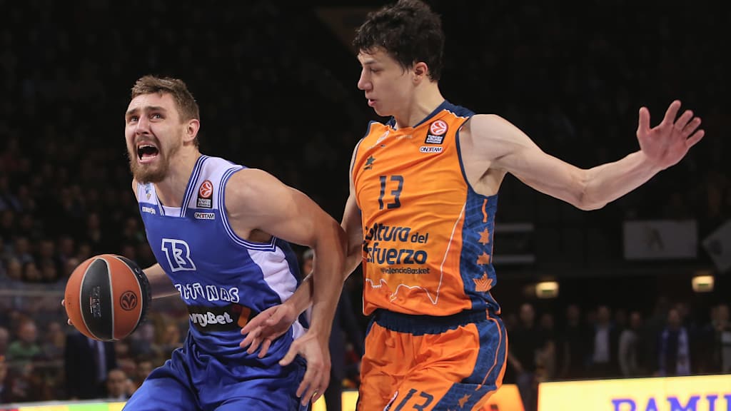 Vladimir Lucic (right) played for Valencia from 2013 to 2016.