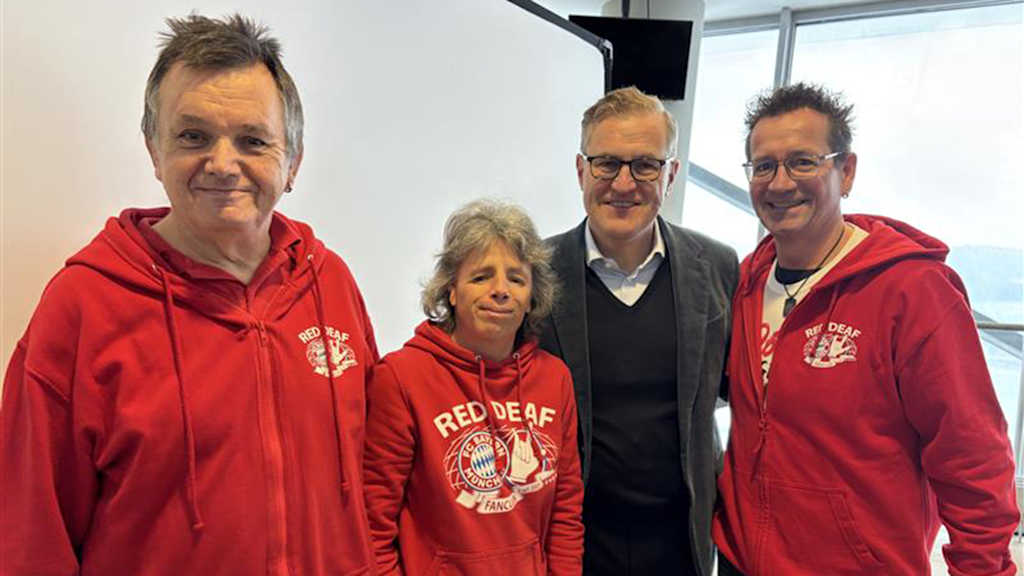 Jan-Christian Dreesen mit Mitgliedern des Arbeitskreis Fandialog