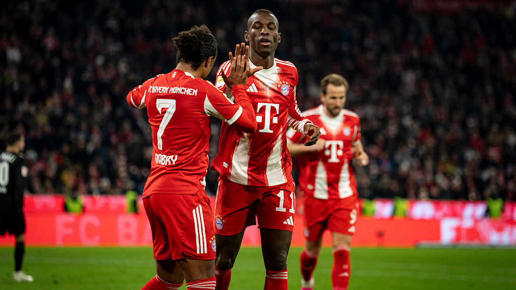 Nicolas Jackson jubelt in Rot gegen St. Pauli