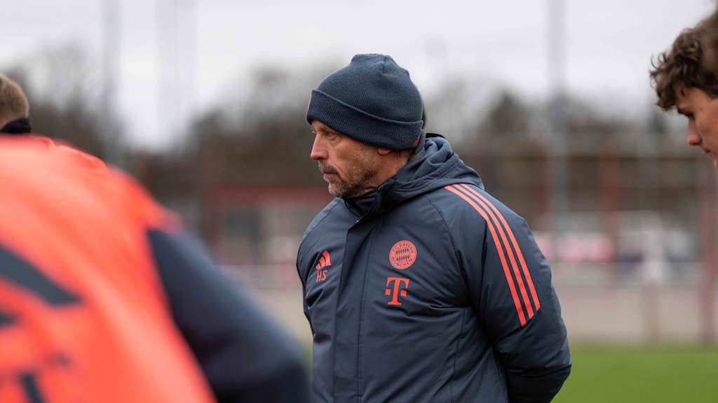 Holger Seitz im Training der FC Bayern Amateure an der Säbener Straße.