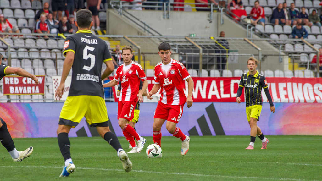 Felipe Chávez am Ball.