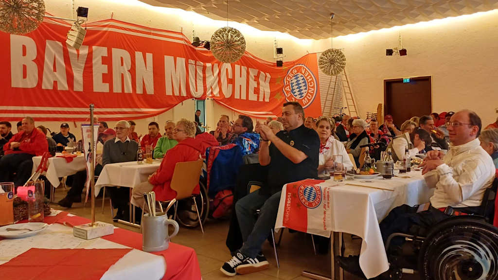 Members of Rollwagerl at the meeting with Max Eberl