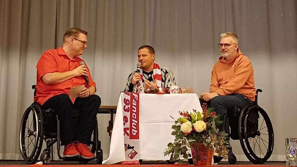 Max Eberl im Gespräch beim Fanclubtreffen beim Rollwagerl e.V.