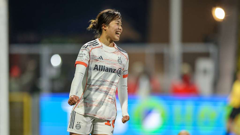 Momoko Tanikawa freut sich über ihren Treffer.