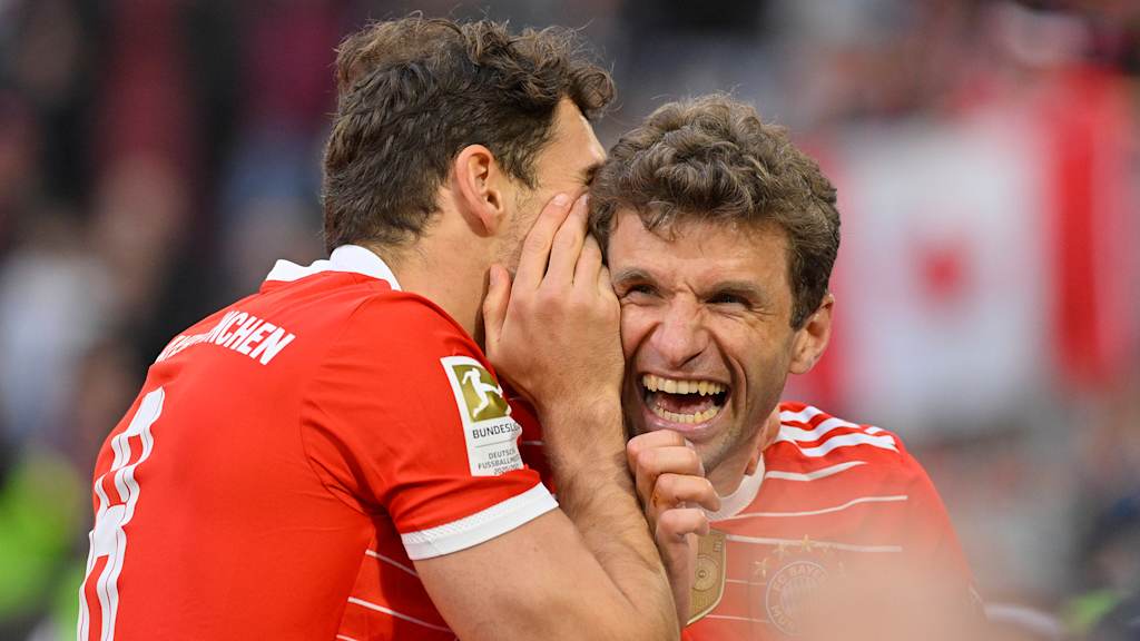 Thomas Müller und Leon Goretzka mit viel Spaß in den 2020er Jahren