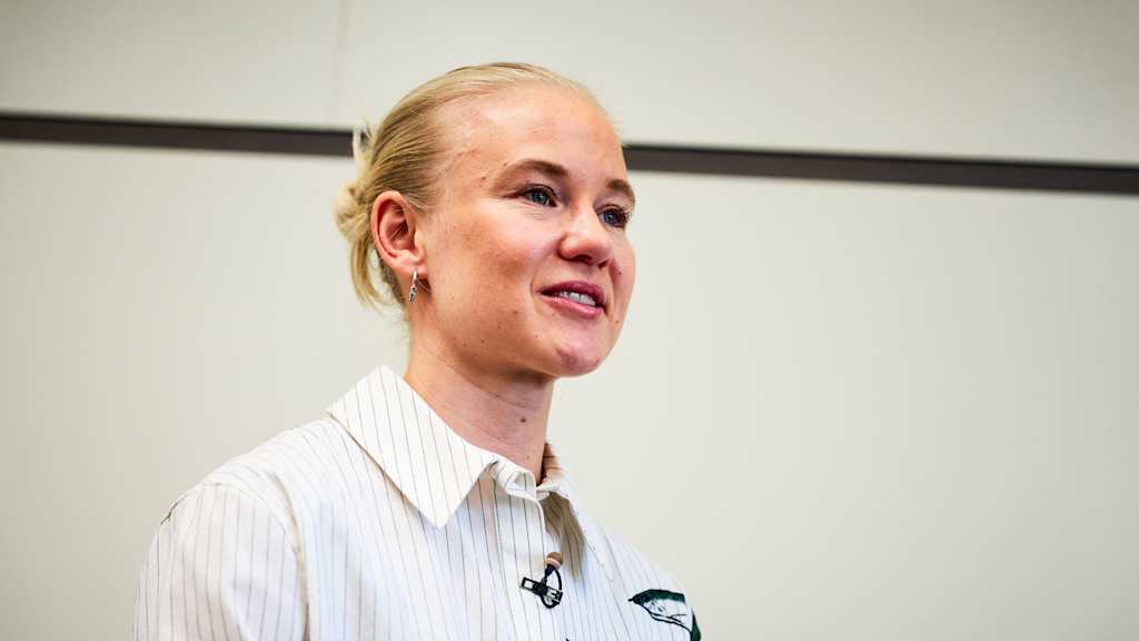 Pernille Harder bei der Vertragsverlängerung an der Säbener Straße im Interview.