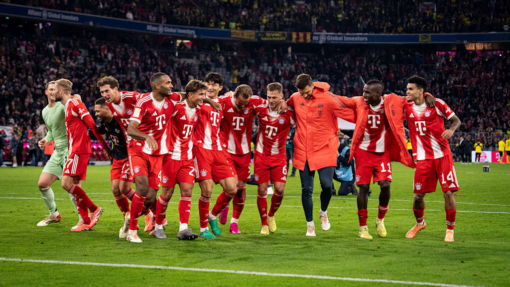 People sing Silent Night, Holy Night in a moving atmosphere at the Allianz Arena following the last home game against Leipzig