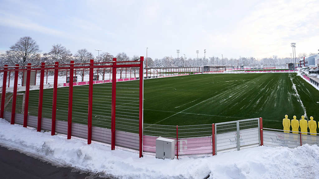 Trainingsplatz des FC Bayern im Winter