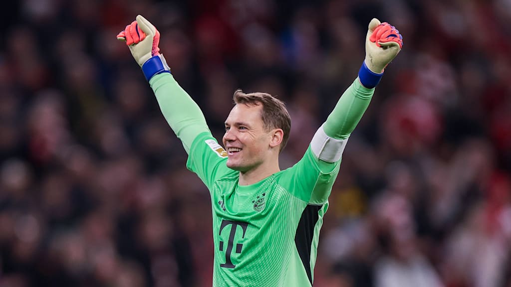 Manuel Neuer in typischer Körperhaltung – so wollen wir den GOAT sehen.