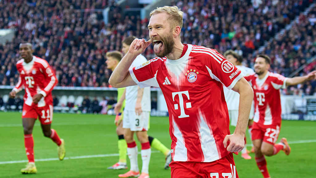 Konrad Laimer sticks out his tongue while celebrating his goal to make it 1–0 in FC Bayern's Bundesliga game at VfB Stuttgart.