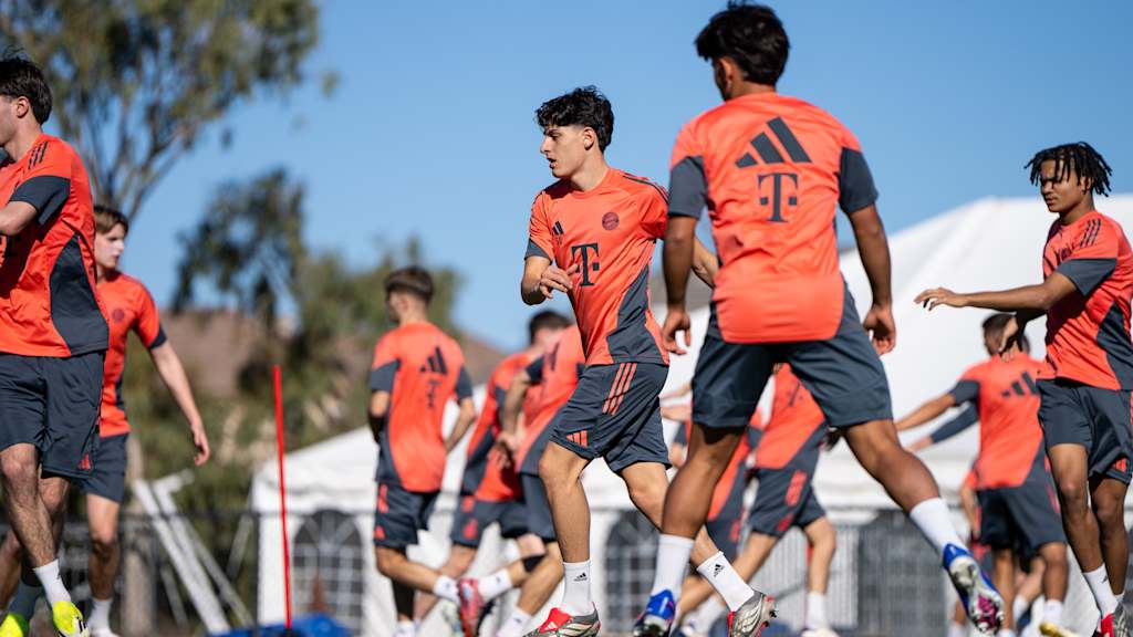 Deniz Ofli bei einer koordinativen Lauf-Übung.