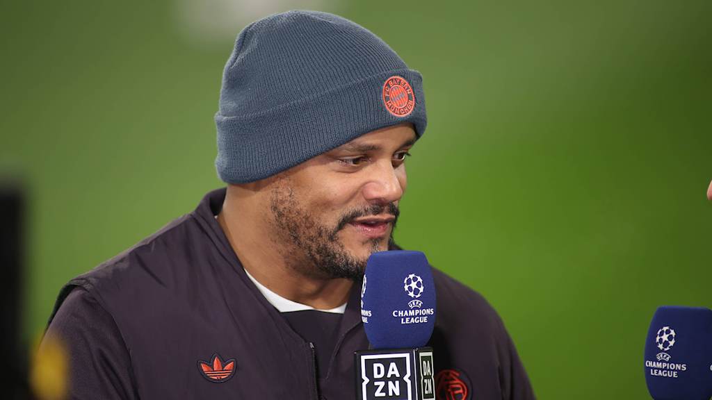 Vincent Kompany spricht im Interview beim CL-Spiel gegen Saint-Gilloise