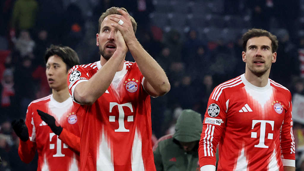 Harry Kane applaudiert in Richtung der Fans nach dem Champions League-Spiel des FC Bayern gegen Royale Union Saint-Gilloise