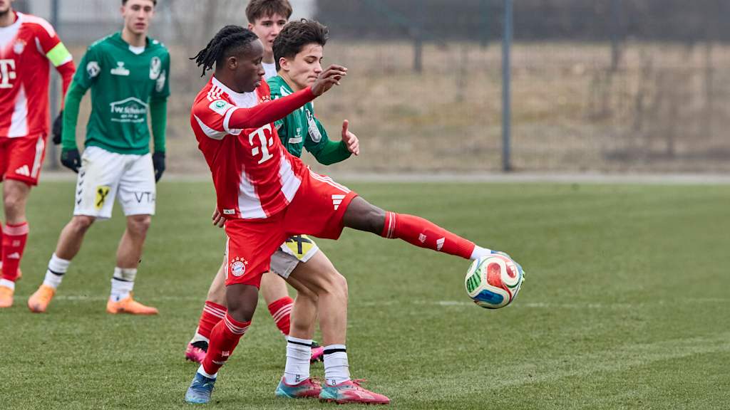 Richard Ajayi im Zweikampf