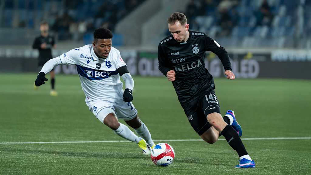 Lovro Zvonarek im Duell mit Gegenspieler Beyatt Lekoueiry.