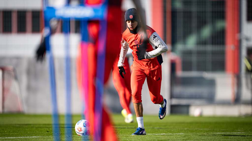 Alles rund um die Profis des FC Bayern im Liveticker