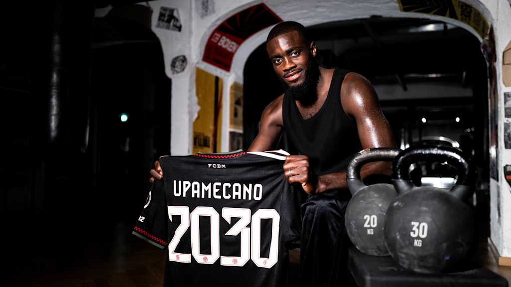 Dayot Upamecano verlängert beim FC Bayern.