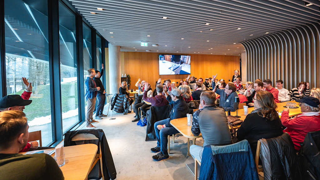 Auch in den Innenraum des SAP Gardens führte die Mitglieder der besondere Rundgang.