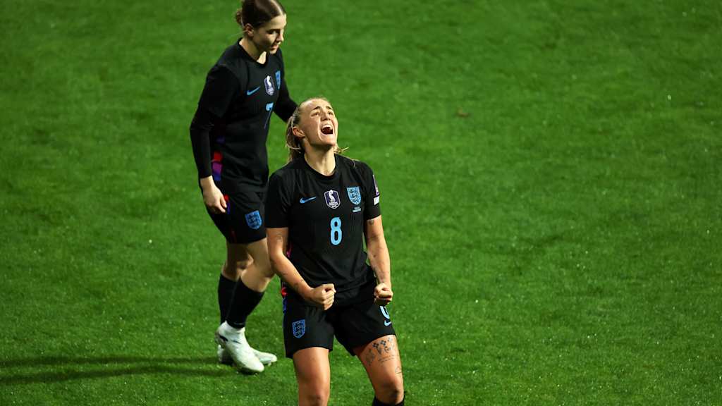 Georgia Stanway beim Torjubel.