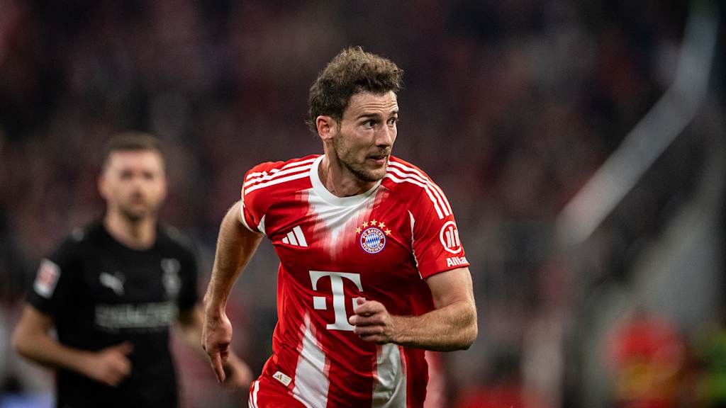 Leon Goretzka during FC Bayern's Bundesliga match against Gladbach