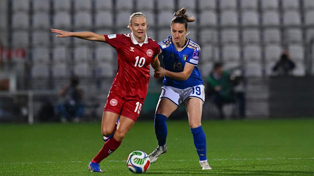 Pernille Harder im Einsatz für die dänische Auswahl gegen Italien.