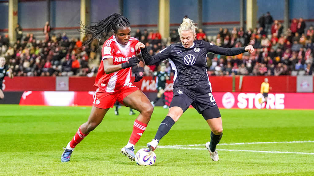 Edna Imade im Duell mit Wolfsburgs Bergsvand.