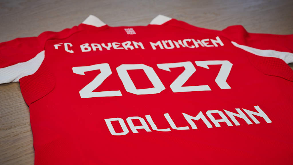 Das Trikot von Linda Dallmann mit der Vertragslaufzeit 2027.