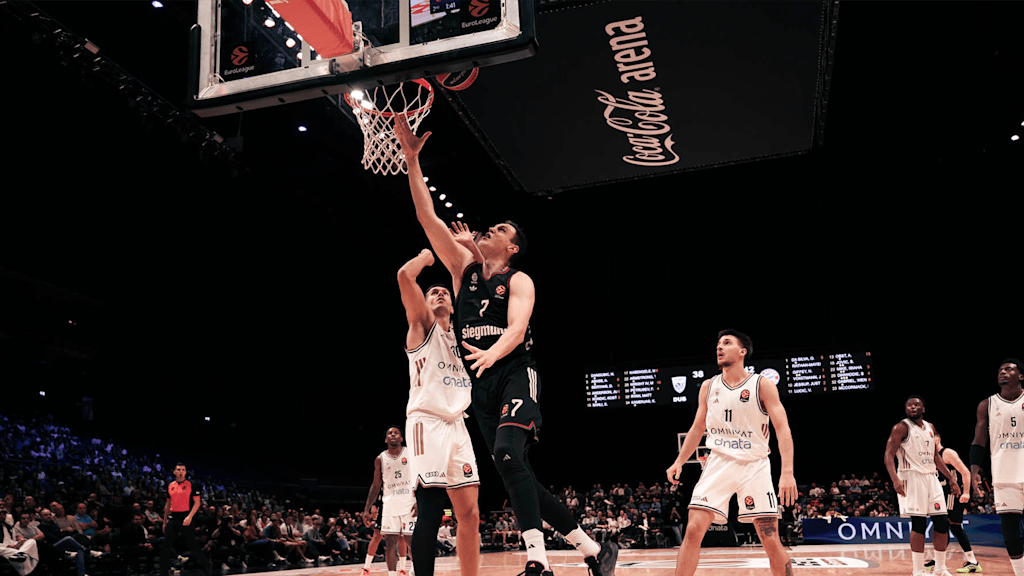 Xavier Rathan-Mayes Throw