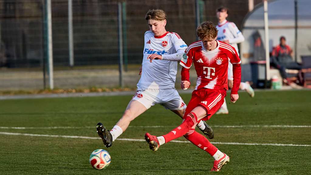 Philipp von Taube bei einem Schussversuch.