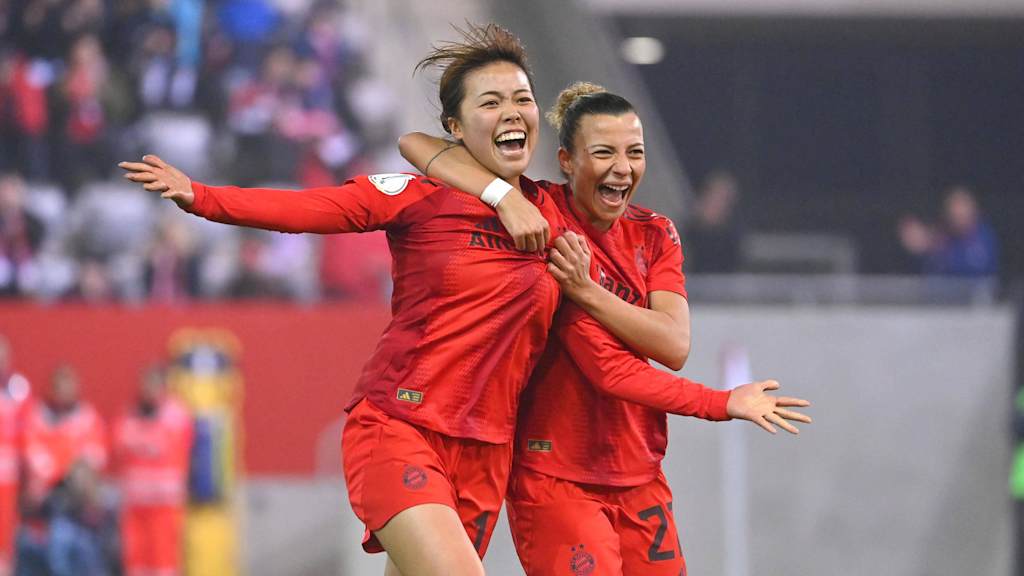 Momoko Tanikawa bejubelt ein Tor gegen Eintracht Frankfurt.
