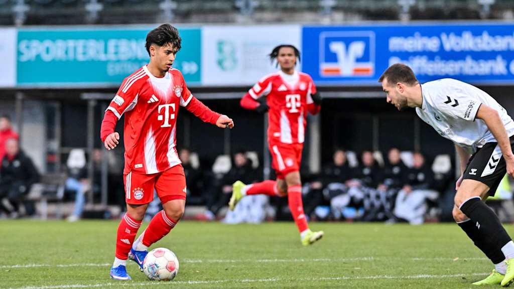 Maycon Douglas Cardozo führt den Ball am Fuß.