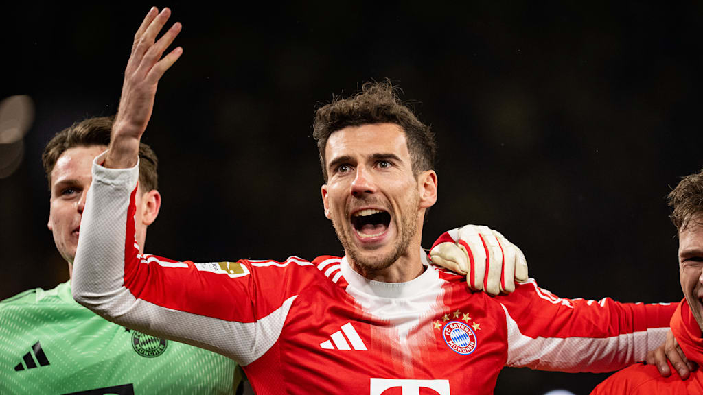 Leon Goretzka jubelt im roten Trikot