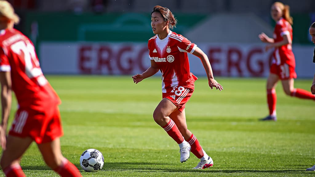 Momoko Tanikawa im Einsatz gegen die SGS Essen.