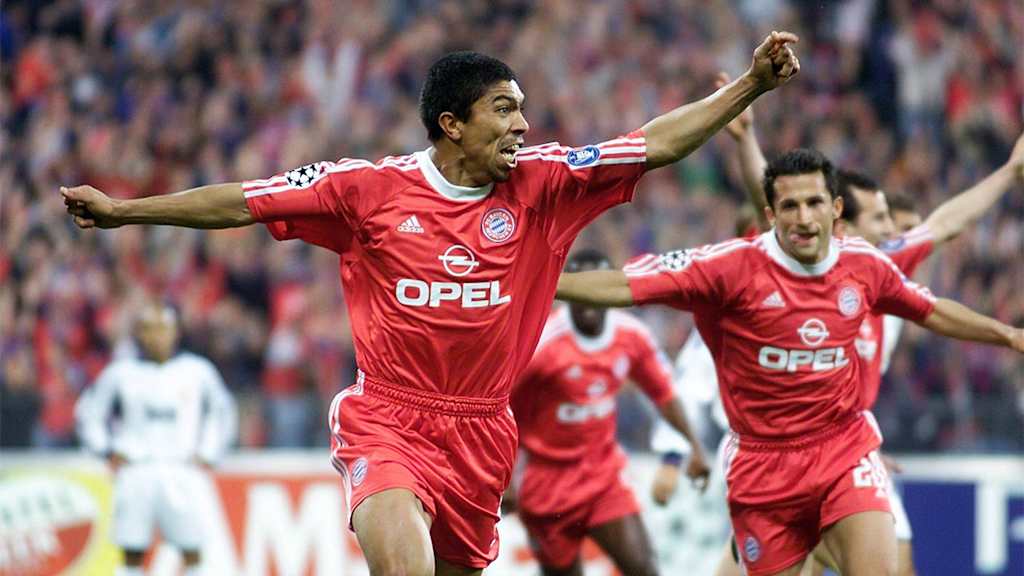 Diesmal muss der Pott her! Giovane Élber und Brazzo Salihamidžić jubeln 2001 gegen Real.