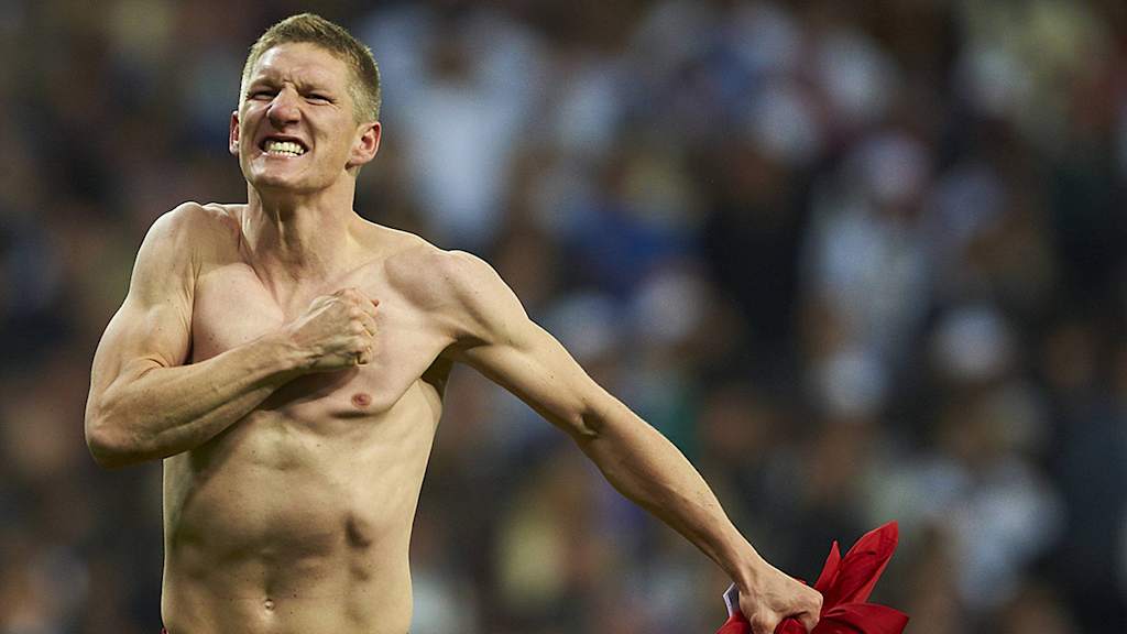 Bayern weiter, Real raus: Basti Schweinsteiger und die nackten Tatsachen 2012.