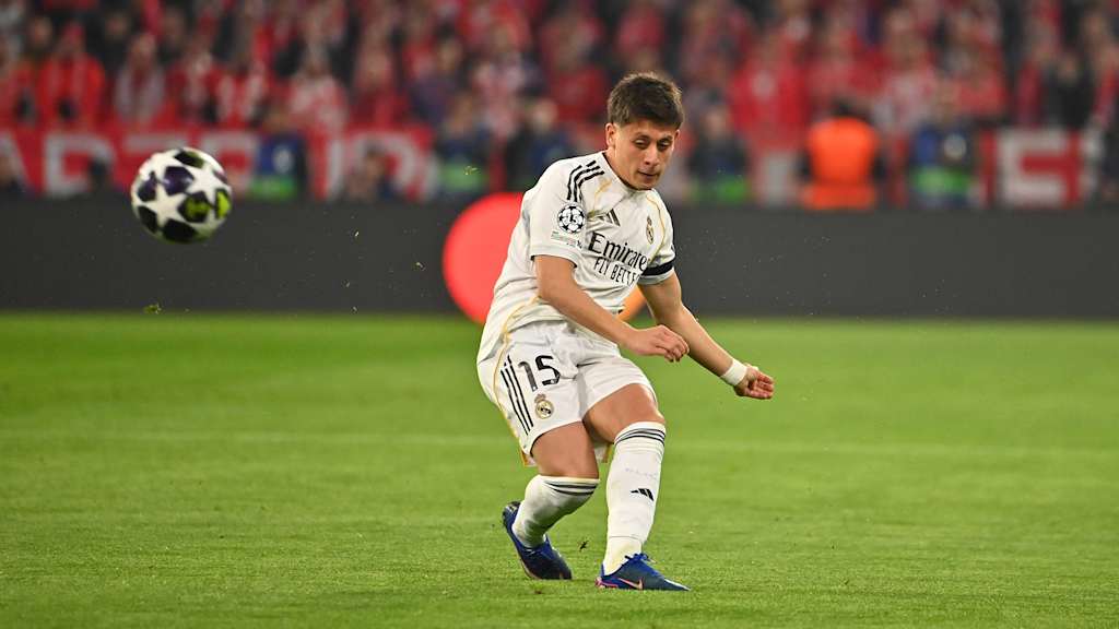 Arda Güler nutzt einen Fehlpass von Manuel Neuer zum 0:1 im Champions League-Viertelfinale zwischen dem FC Bayern und Real Madrid