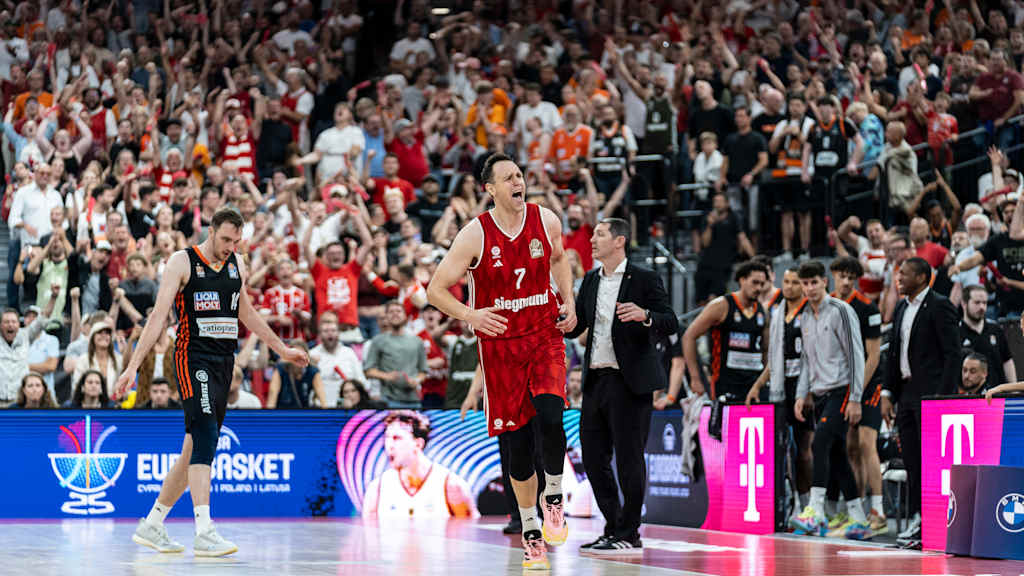 Eingenetzt: Johannes Voigtmann schießt die Bayern 2025 zum Titel