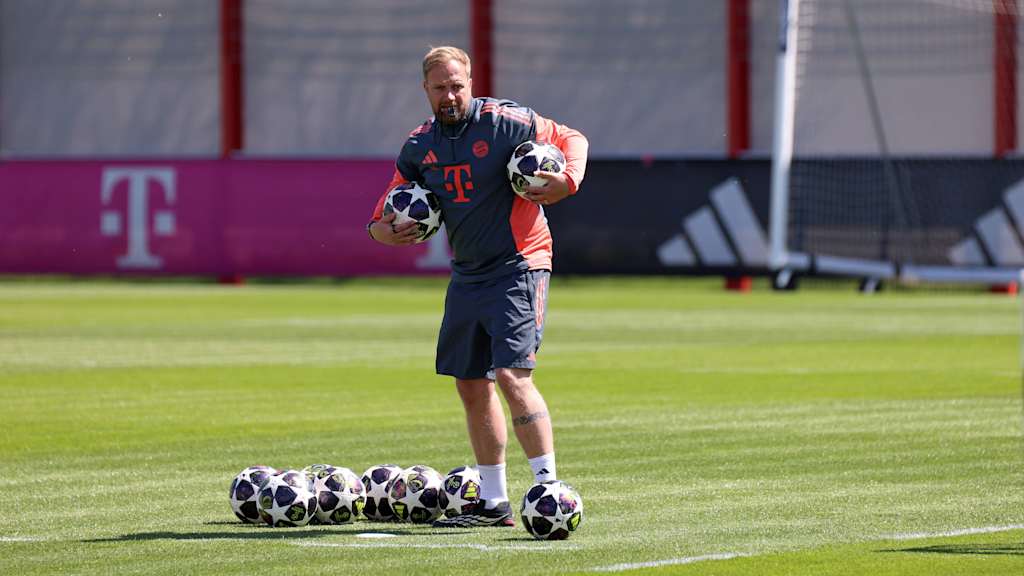Aaron Danks im FC Bayern-Training