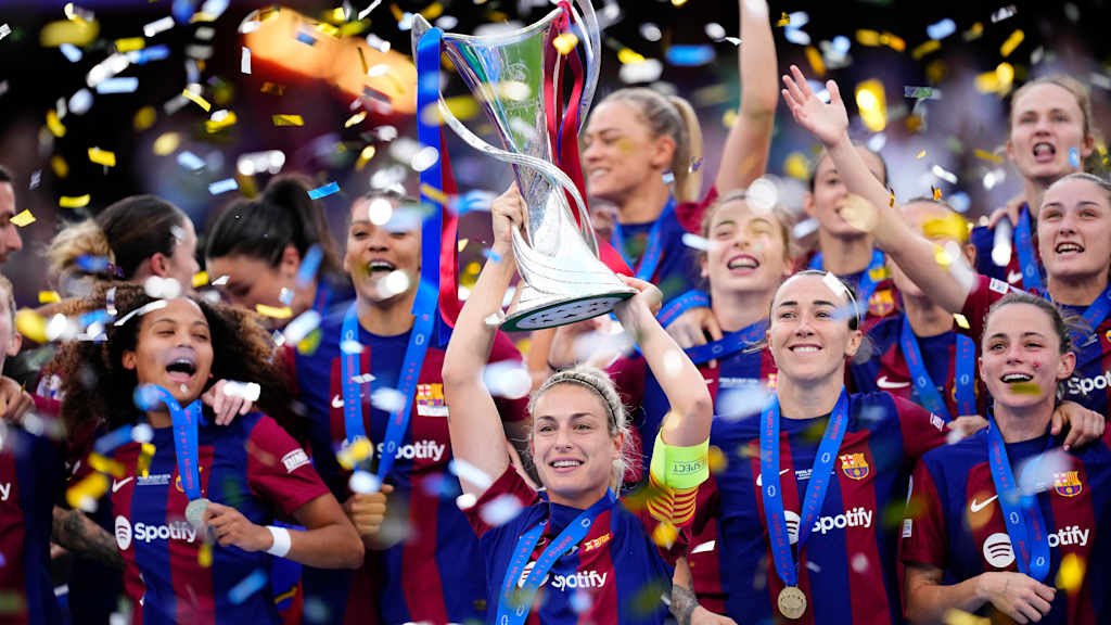 Der FC Barcelona bejubelt den Champions League-Sieg 2024 gegen Olympique Lyon.