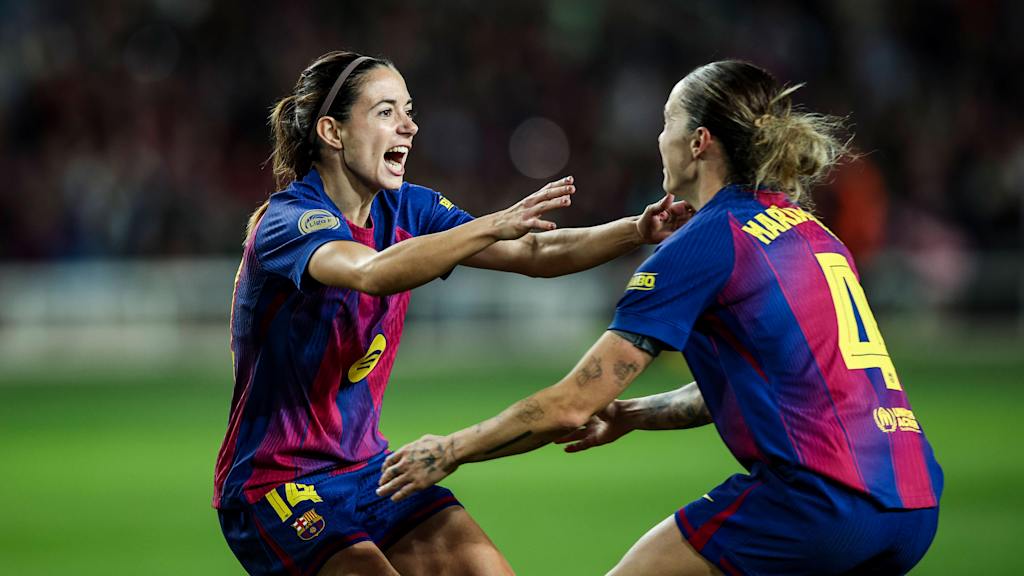 Aitana Bonmatí bejubelt ein Tor für den FC Barcelona.