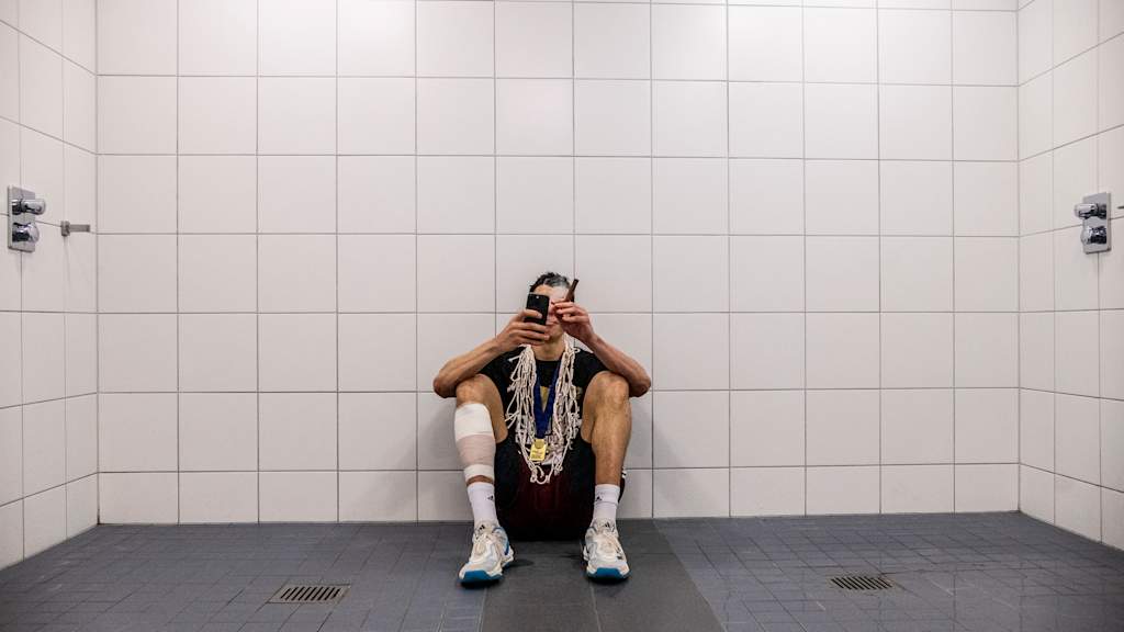 Vladimir Lucic FC Bayern Basketball Dusche Deutscher Meister 2024