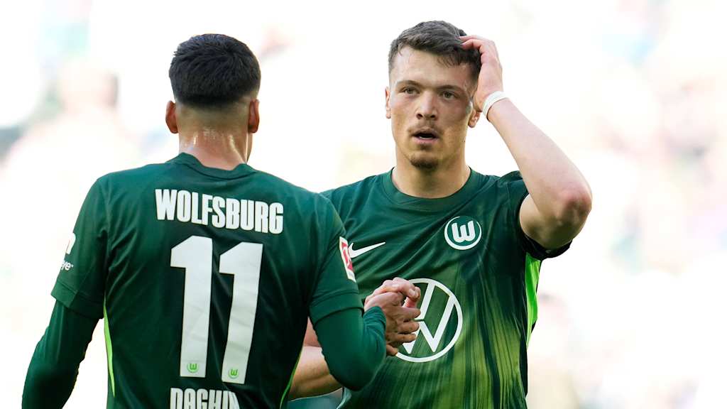 Dženan Pejčinović in einem Bundesliga-Spiel des VfL Wolfsburg