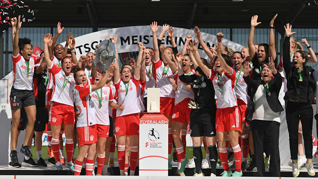 FCB Women celebrate the club's fifth Bundesliga title