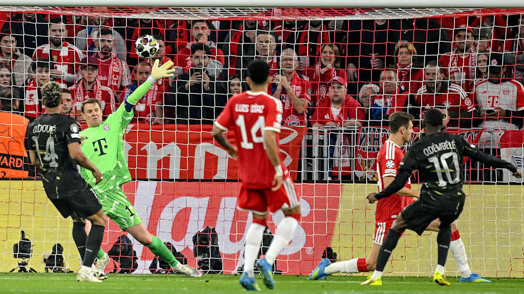 Ousmane Dembelélé trifft zum 0:1 im Rückspiel des FC Bayern gegen Paris Saint-Germain in der Champions League