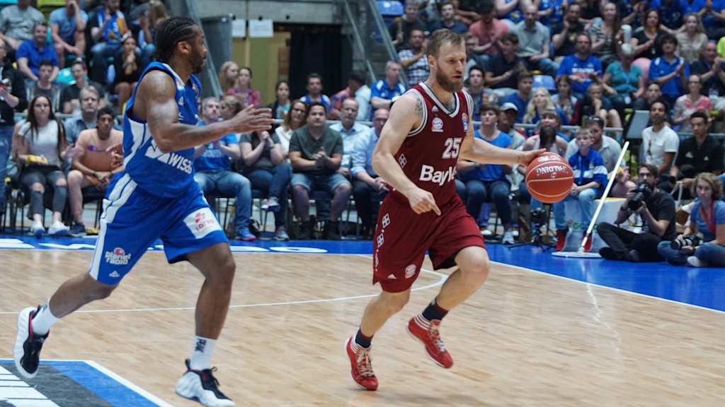 Anton Gavel, Frankfurt, Dribbling