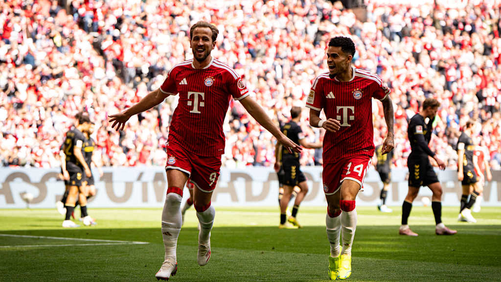 Hary Kane jubelt nach dem 1:0 im Bundesliga-Spiel des FC Bayern gegen den 1. FC Köln