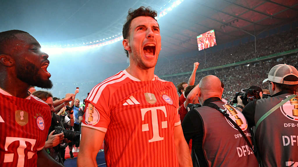 Leon Goretzka bejubelt den Gewinn des DFB-Pokals.
